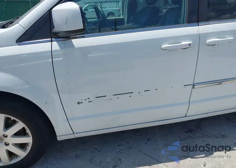 2016 Chrysler Town & Country Touring из США, поврежденный, VIN 2C4RC1BG9GR187107